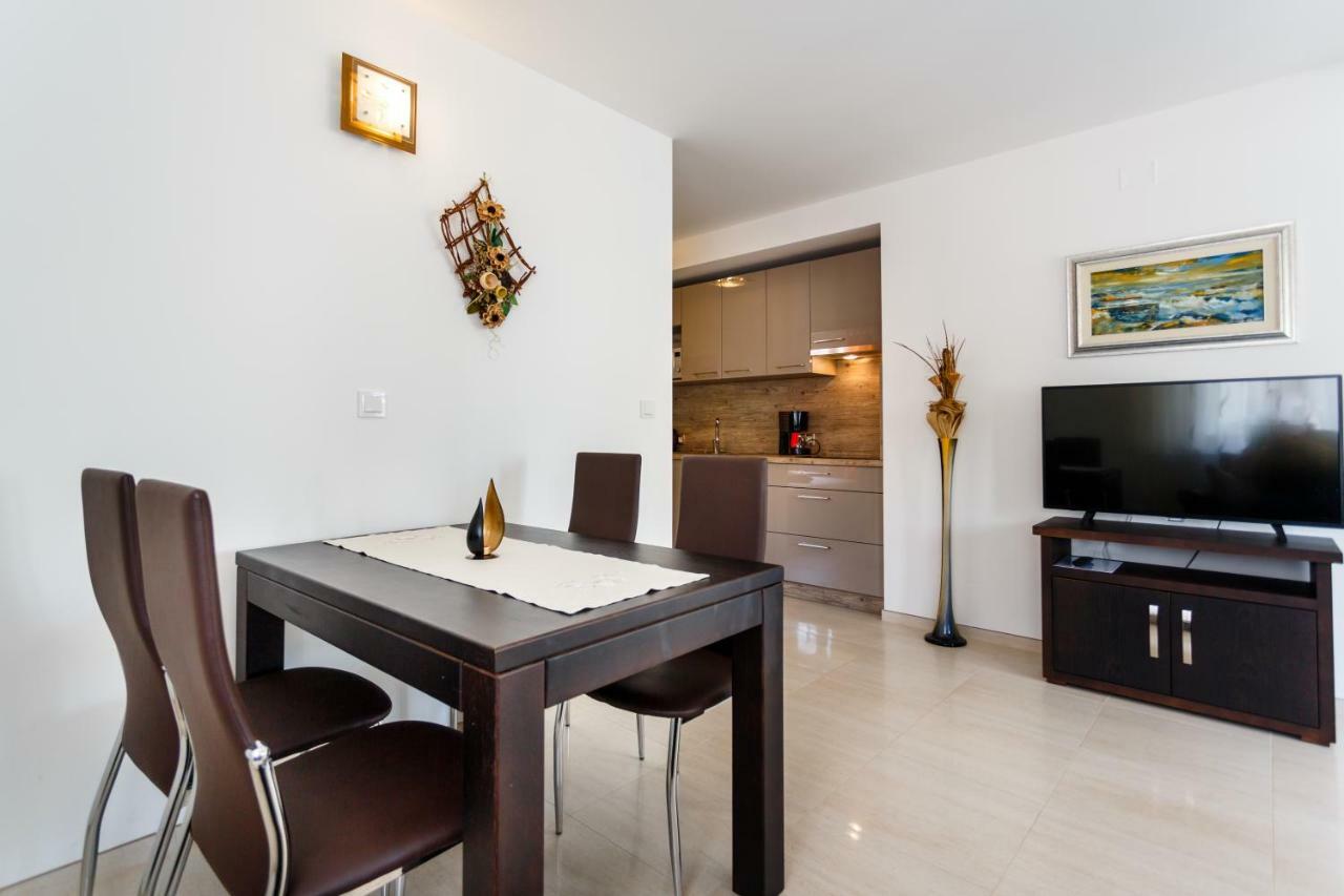 Villa Aria 1 Малинска Экстерьер фото
