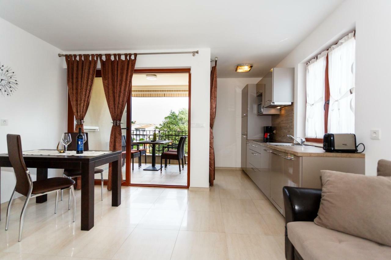 Villa Aria 1 Малинска Экстерьер фото